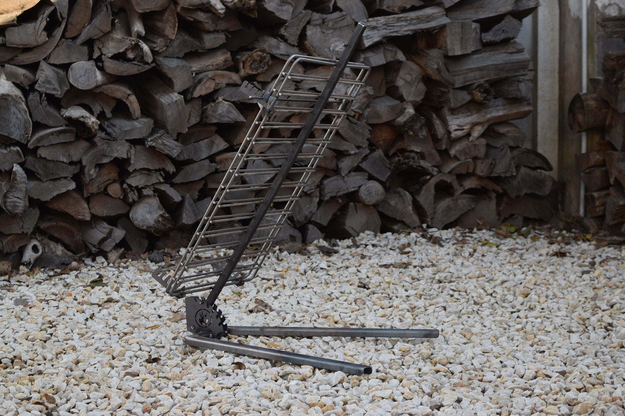Ground base Clamp rack grill